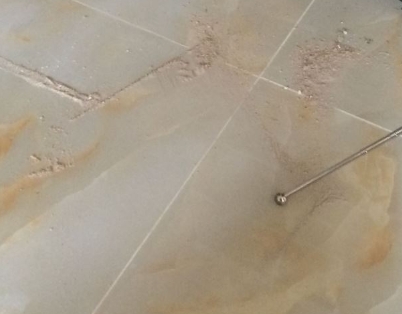 邻水瓷砖空鼓维修公司分享粘合剂选择不当在瓷砖铺贴过程中可能导致以下问题